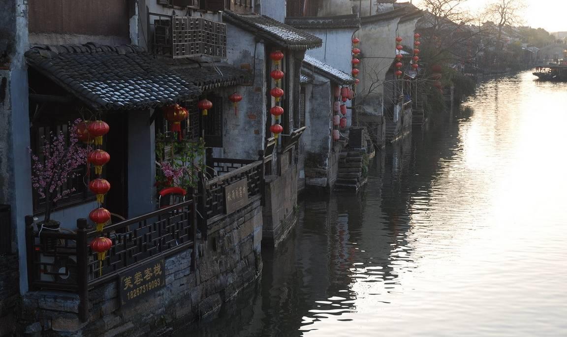 逃出安逸小乡村